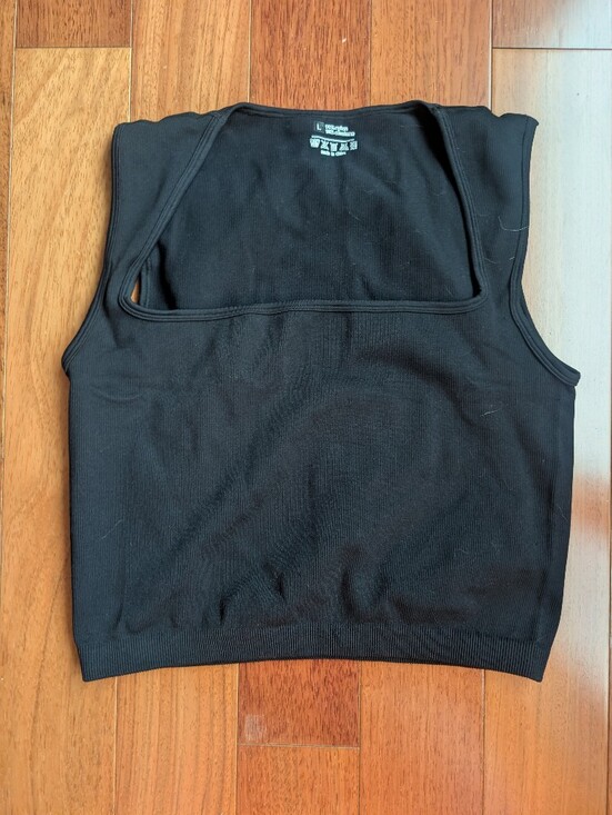 Tops - Black Ribbed Stretch Crop Tank
